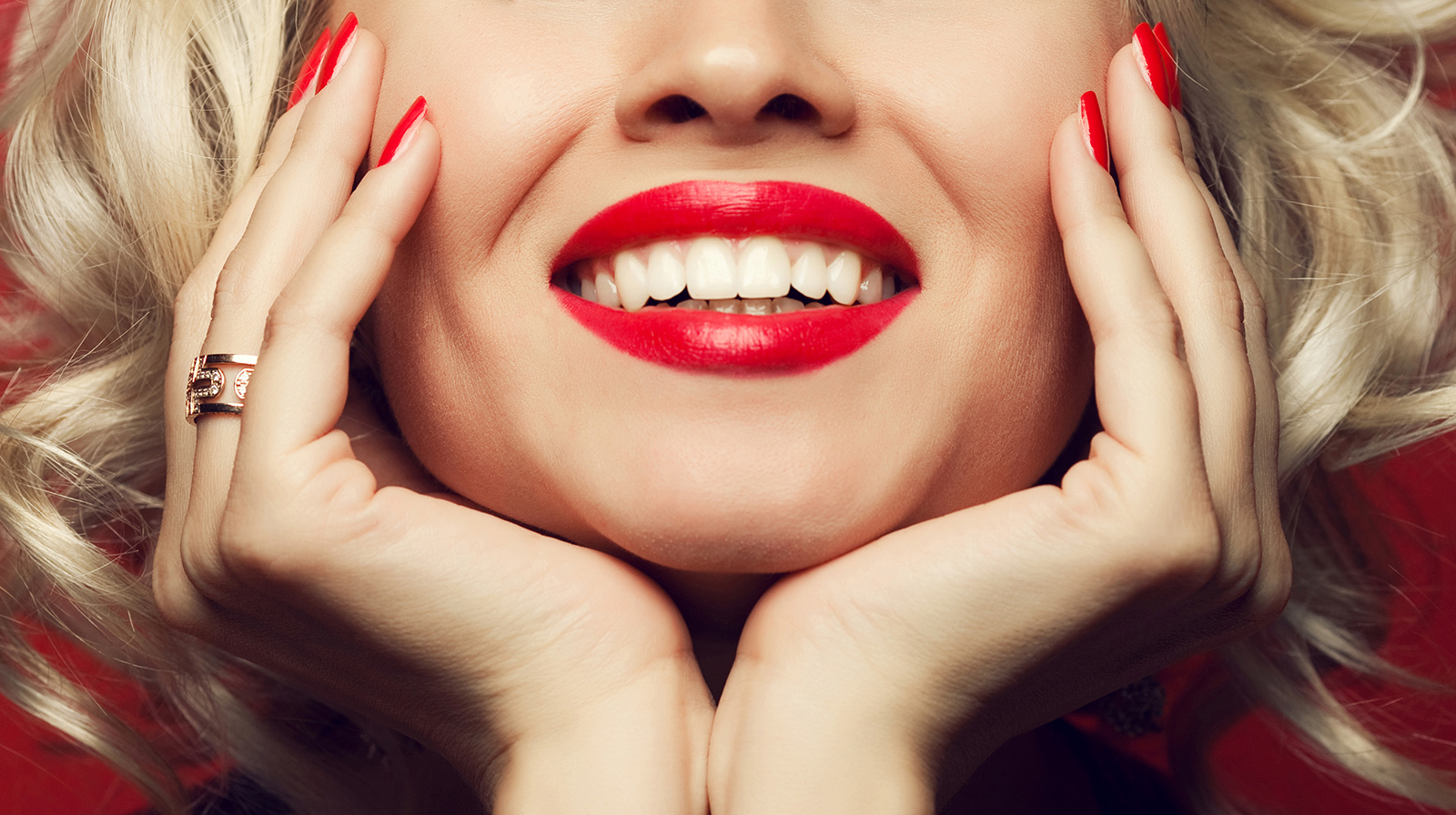 Ask Your Shreveport or Bossier City Cosmetic Dentist: Smile Makeovers Aren’t Just for the Stars